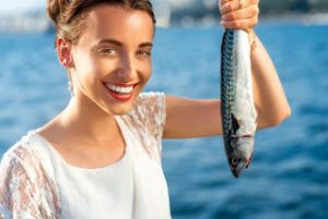 Δείτε πώς η κατανάλωση ψαριού μπορεί να μειώνει τον κινδύνο εμφάνισης νευρολογικών παθήσεων