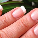 Μερικά tips για να κάνετε τα νύχια σας δυνατά και υγιή