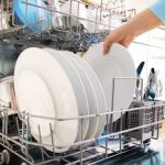 Φτιάξτε το δικό σας γυαλιστικό για το πλυντήριο πιάτων!