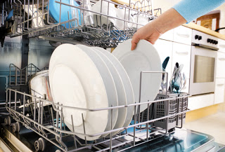 Φτιάξτε το δικό σας γυαλιστικό για το πλυντήριο πιάτων!