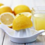 Μάσκα κατά της ακμής με χυμό λεμονιού και μέλι!