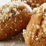 Παραδοσιακά μελομακάρονα με πλούσιο σιρόπι