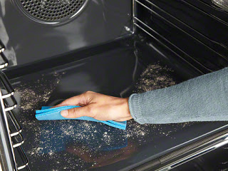 Έτσι, θα καθαρίσετε το φούρνο σας πανεύκολα!