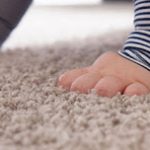 Έξυπνες τεχνικές για να καθαρίσετε τους λεκέδες από τα χαλιά σας!