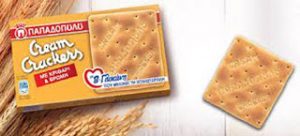 Σνακ με cream crackers με β – γλυκάνη, τυρί τύπου cottage, σολομό και ντοματίνια