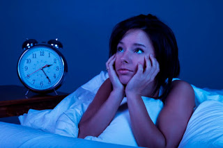 Διατροφικές συνήθειες που μπορεί να διαταράξουν τον ύπνο σας