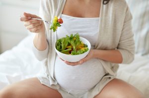Διατροφή και  άσκηση στην εγκυμοσύνη μειώνουν την πιθανότητα καισαρικής τομής