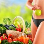 Τα τρία πρώτα βήματα για να «διώξετε» τα κιλά των διακοπών