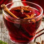 Gluhwein : αρωματικό κρασί με πορτοκάλι και κανέλλα