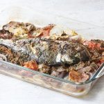 Αρωματικό φαγκρί στο φούρνο με εσπεριδοειδή και φινόκιο
