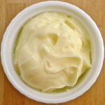 Ενυδάτωση με μαγιονέζα και baby oil!