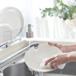 Μια σταγόνα αρκεί για να κάνετε τα πιάτα σας πεντακάθαρα!