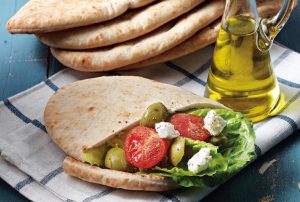 Νηστίσιμη κυπριακή πίτα με ψητά λαχανικά