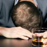 Οι κίνδυνοι της κατάχρησης αλκοόλ για τον εγκέφαλο