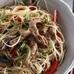 Noodles με μοσχάρι