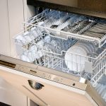 Γυαλίστε ποτήρια και πιάτα με φυσικό γυαλιστικό!