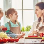 Πώς οι συνήθειες της μητέρας σχετίζονται με την πιθανότητα παχυσαρκίας στο παιδί