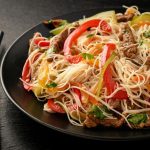 Ασιατική σαλάτα με noodles