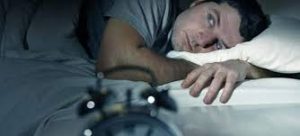 Νέα έρευνα δείχνει τις επιπτώσεις της έλλειψης ύπνου στους άνδρες