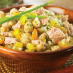 Ρεβίθια σαλάτα με τόνο και dressing μπαλσάμικου