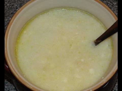Τραχανάς σούπα λεμονάτος με τριμμένη γραβιέρα