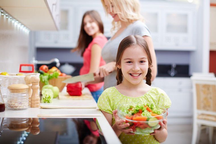 Η σημασία της ενασχόλησης ενός παιδιού με την κουζίνα