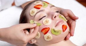 Φυσική μάσκα μαλλιών με φρούτα