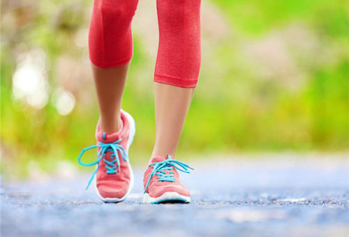 Το πρωινό περπάτημα βοηθάει στη ρύθμιση της αρτηριακής πίεσης