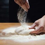 Μια συμβουλή για να απλώσετε την τέλεια ζύμη