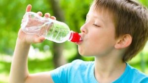 Πίνει αρκετό νερό το παιδί σας