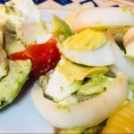 Σαλάτα  με dressing γιαουρτιού και αυγό