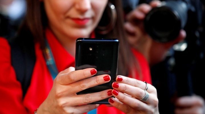 Η παρατεταμένη χρήση smartphone συνδέεται με υψηλότερη πιθανότητα εμφάνισης παχυσαρκίας