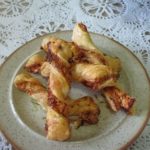 Σπιτικά τυροσφολιατίνια