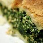 Σπιτική πίτα με άγρια χόρτα
