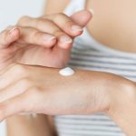 Φυσική μάσκα με βρώμη για τα χέρια
