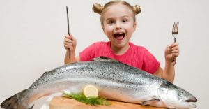 Πώς θα εντάξετε το ψάρι στη διατροφή ενός παιδιού
