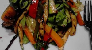 Βραστά λαχανικά με dressing μπαλσάμικου