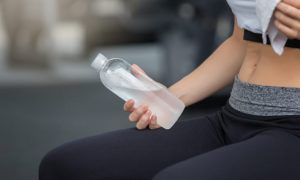 Πώς το  νερό βοηθάει στην απώλεια βάρους