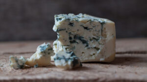 Το μπλε τυρί προκαλεί ακμή;
