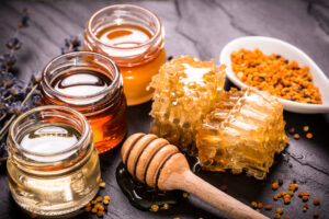Γιατί είναι επικίνδυνο το ακατέργαστο μέλι!