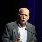 Γιώργος Παπαδάκης: Η σπαρακτική ανάρτηση του ανιψιού και συνεργάτη του, Αντώνη – Έζησα περισσότερα χρόνια δίπλα στον θείο μου, παρά με τον πατέρα μου