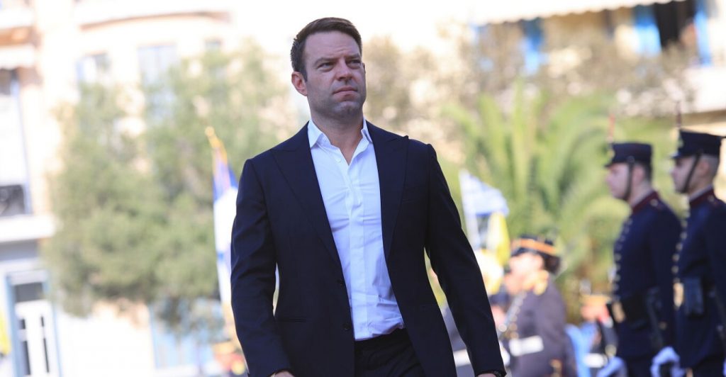 Κασσελάκης: «Υπάρχουν πολλοί gay σε Βουλή και κυβέρνηση – Κρύβονται από φόβο για την εικόνα τους»