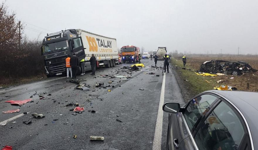 Θανατηφόρο δυστύχημα με οπαδούς του ΠΑΟΚ στη Ρουμανία – Έξι νεκροί και τρεις τραυματίες