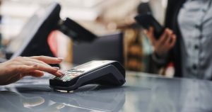 IRIS: Αλλάζουν από σήμερα τα όρια συναλλαγών, τι ισχύει για ιδιώτες και ελεύθερους επαγγελματίες