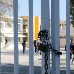 Σάλος στο Χαλάνδρι: Διευθύντρια ΕΠΑΛ έβαζε μαθητές να σκάβουν