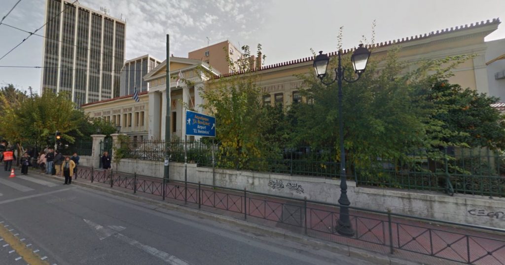 Καταδίκη πρώην διευθυντή Καρδιοχειρουργικής Ιπποκράτειου σε 3 χρόνια φυλάκιση για δωροληψία