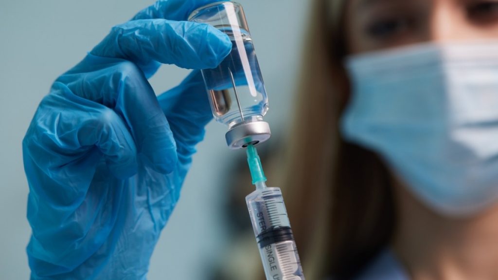 Ελπίδα για τους ασθενείς: «Μεγάλες οι προσδοκίες για εμβόλιο ενάντια στον προχωρημένο καρκίνο του πνεύμονα», λέει επιστήμονας στην Ελλάδα