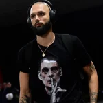 Ο Φουρνιέ «ντύθηκε» Μπαρτζώκα με ξεχωριστή μπλούζα πριν το Ολυμπιακός-Βίρτους