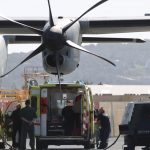 Τραγωδία στη Χίο: Εικόνες από την αεροδιακομιδή 6 παιδιών στην Αθήνα με αεροσκάφος του ΕΚΑΒ