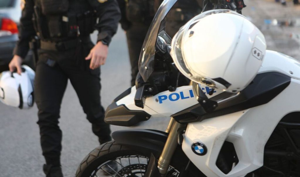 57χρονη δάγκωσε και έκοψε το αυτί του συντρόφου της στη Θεσσαλονίκη